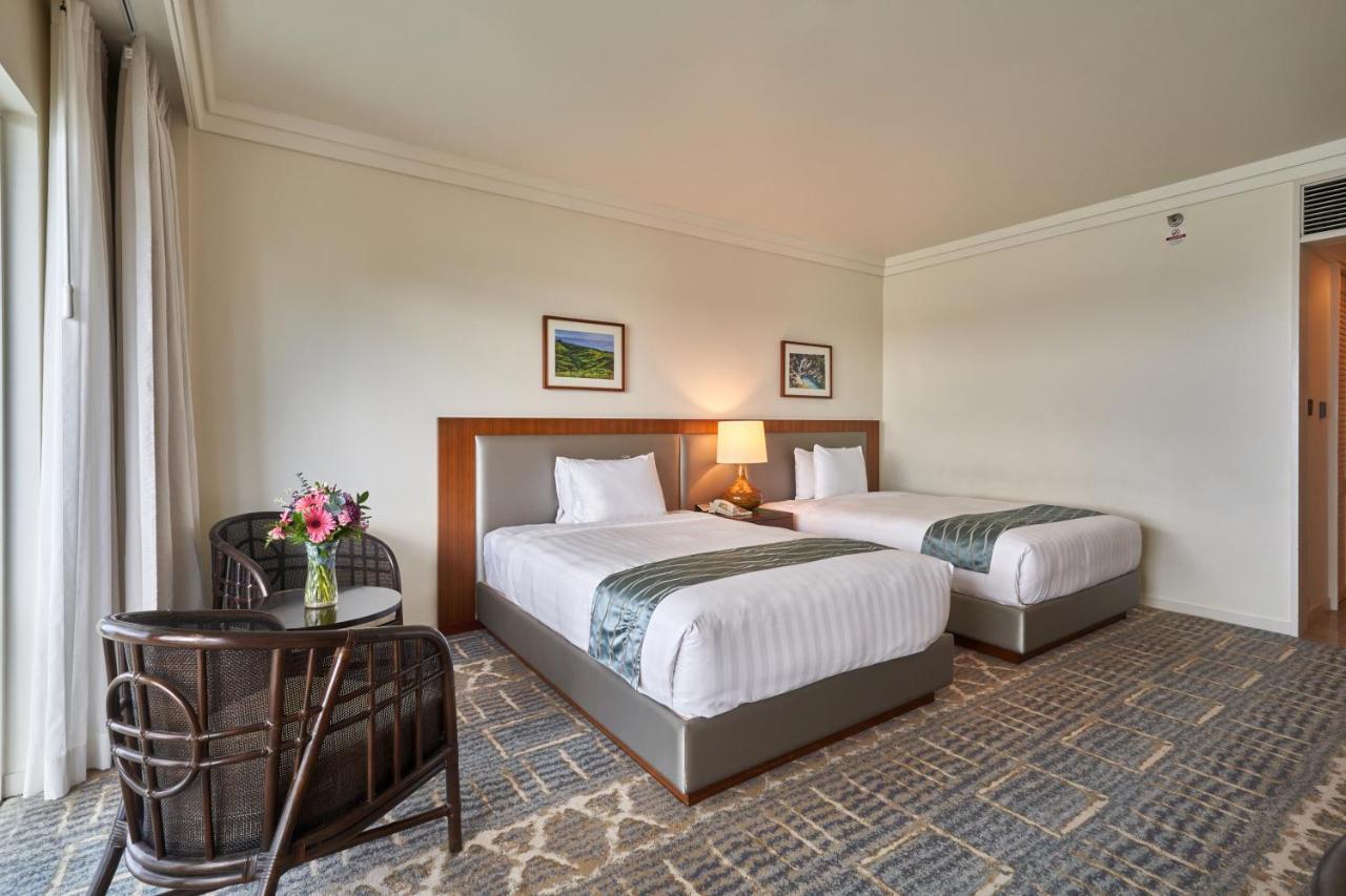 Lotte Hotel Guam Тумон Экстерьер фото